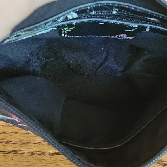 Black Floral Crossbody Bag with Zippered Closure - Picture 4 of 5